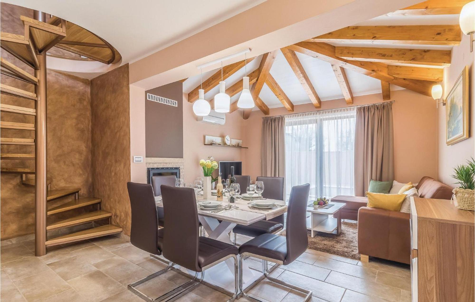 2 Bedroom Lovely In * Pula