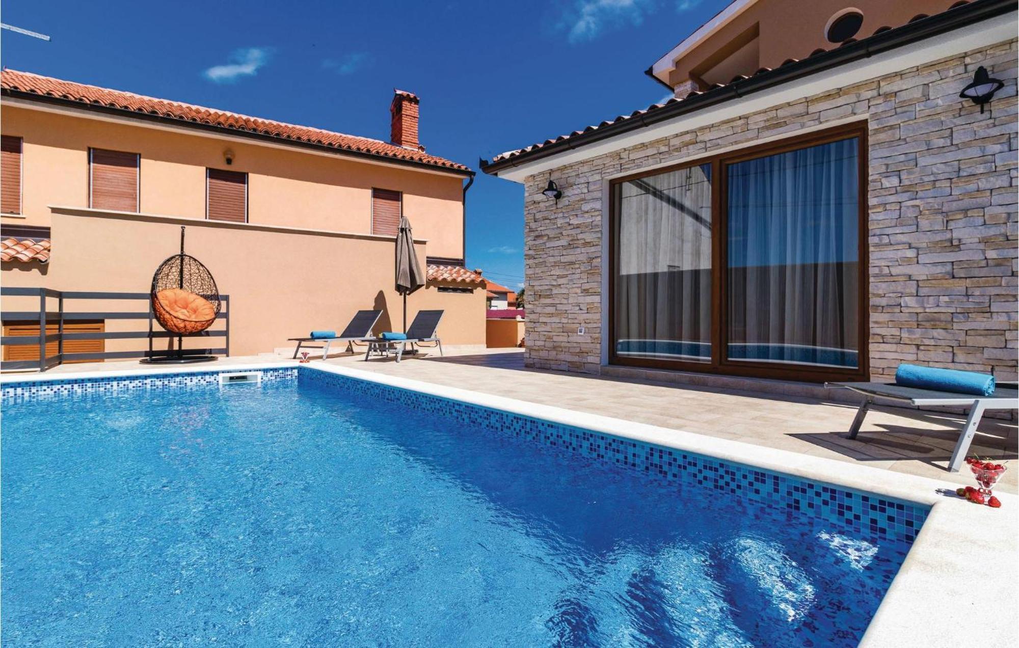 Ferienhaus 2 Bedroom Lovely In