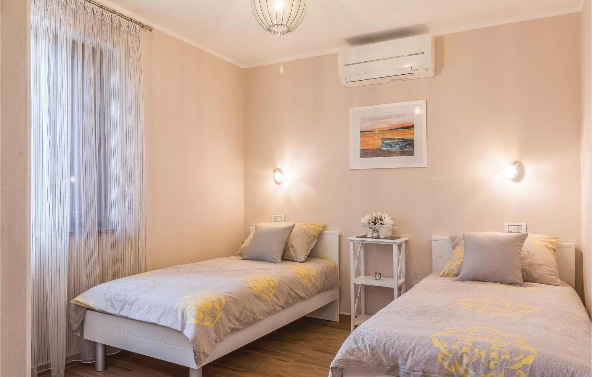 2 Bedroom Lovely In * Pula